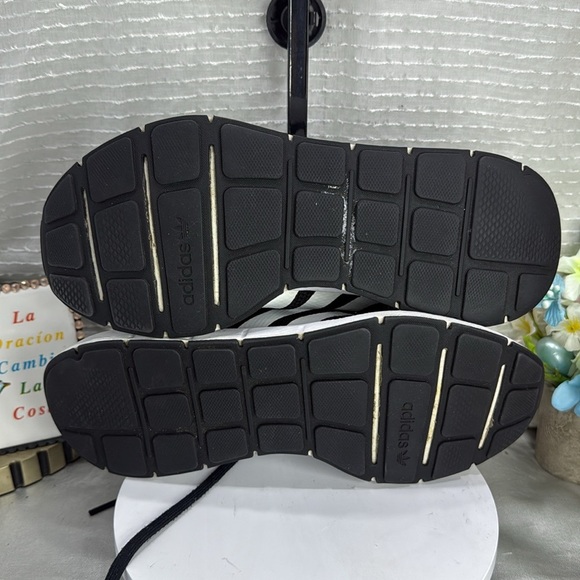 (C) Adidas SWIFT RUN X FY2110 Men's Running Shoes, Black/White, Size 9 - Picture 12 of 13